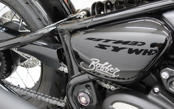 Motorrad Occasion Triumph Bonneville Bobber - Bild 5