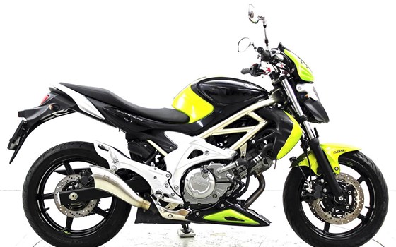Motorrad Occasion Suzuki SFV 650 Gladius - Bild 4
