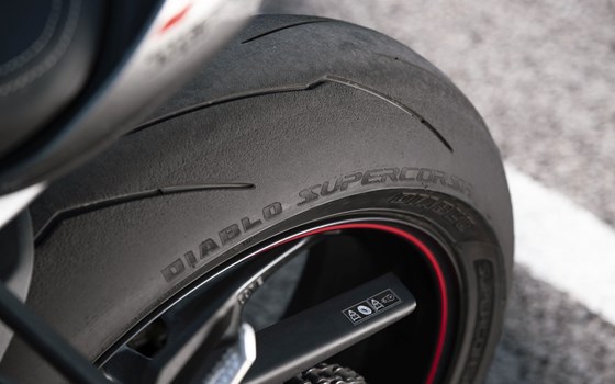 Neufahrzeug Triumph Street Triple RS - Bild 11