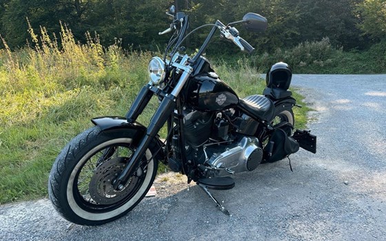 Gebrauchtmotorrad Harley-Davidson Softail Slim FLS - Bild 1