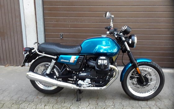 Gebrauchtmotorrad Moto Guzzi V7 III Special - Bild 1