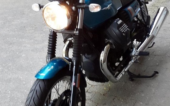 Gebrauchtmotorrad Moto Guzzi V7 III Special - Bild 2