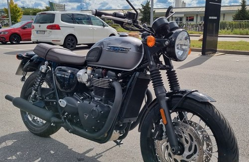 Gebrauchtmotorrad Triumph Bonneville T120 Black