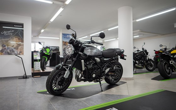 Gebrauchtmotorrad Kawasaki Z900 RS - Bild 2