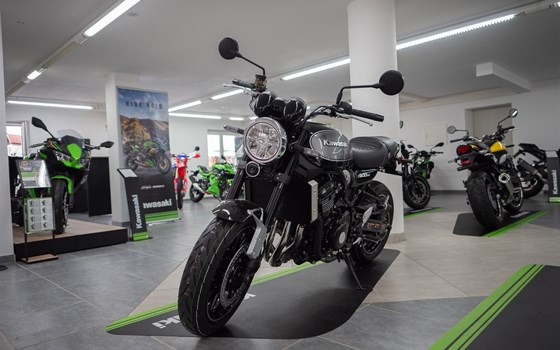 Gebrauchtmotorrad Kawasaki Z900 RS - Bild 3