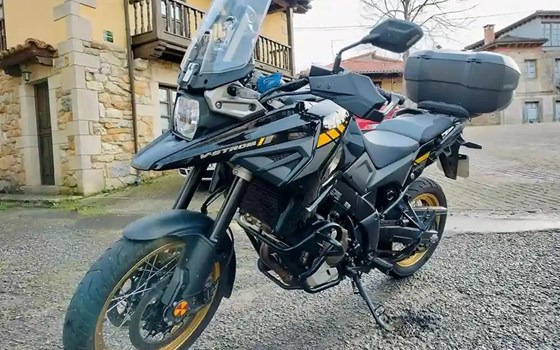 Gebrauchtmotorrad Suzuki V-Strom 1050 XT - Bild 3 Gebrauchtmotorrad Suzuki V-Strom 1050 XT - Bild 3