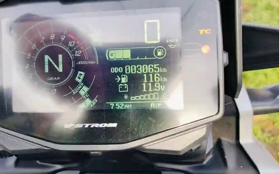 Gebrauchtmotorrad Suzuki V-Strom 1050 XT - Bild 7 Gebrauchtmotorrad Suzuki V-Strom 1050 XT - Bild 7