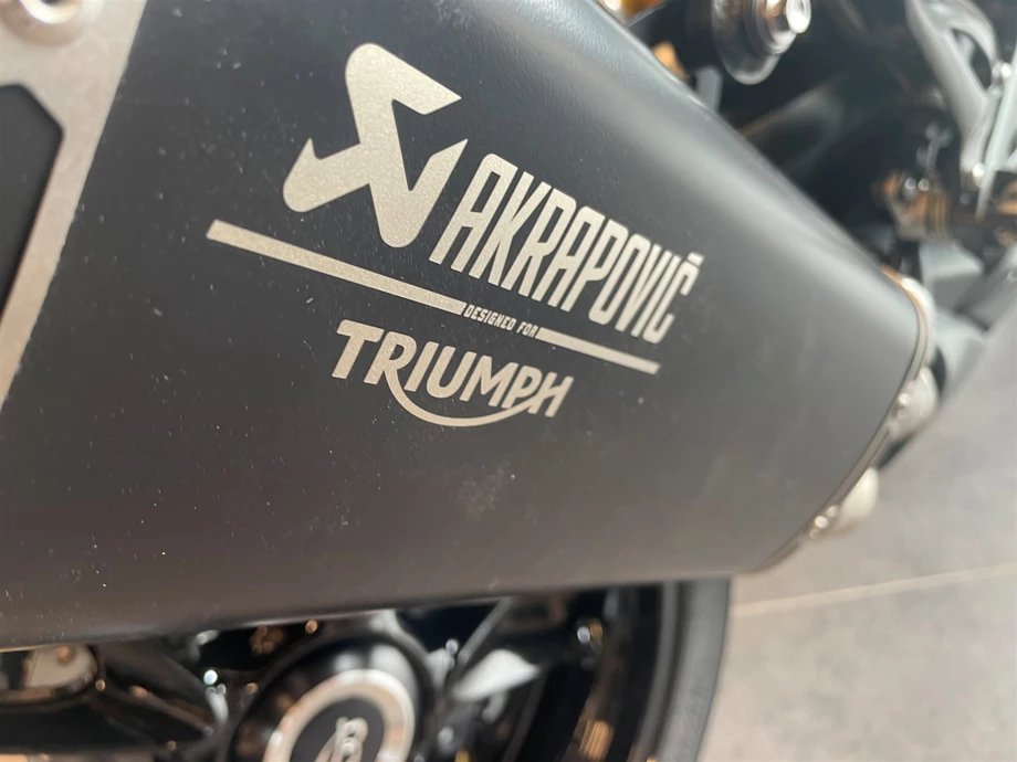 Angebot Triumph Speed Triple 1200 RR Breitling Limited Edition Bild 13: Angebot Triumph Speed Triple 1200 RR Breitling Limited Edition