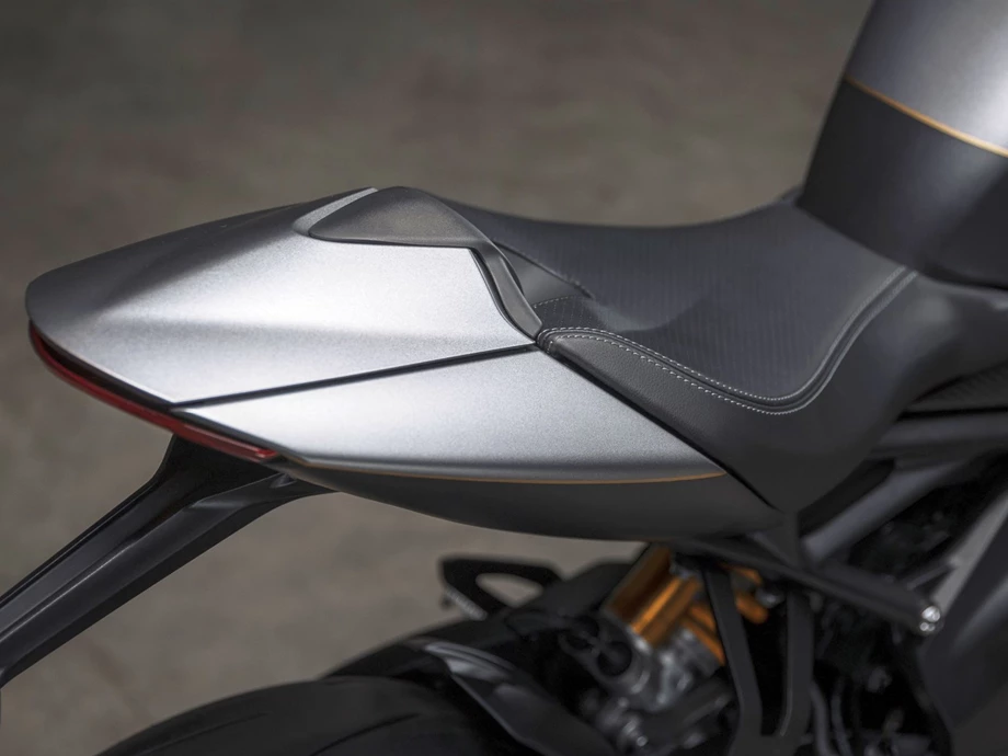 Angebot Triumph Speed Triple 1200 RR Breitling Limited Edition Bild 4: Angebot Triumph Speed Triple 1200 RR Breitling Limited Edition