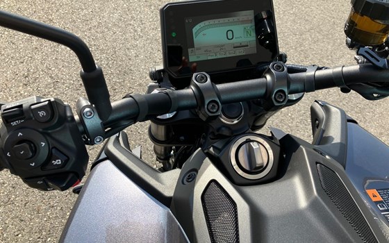 Neufahrzeug Yamaha MT-09 Y-AMT - Bild 7 Neufahrzeug Yamaha MT-09 Y-AMT - Bild 7