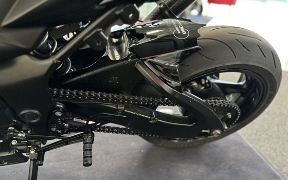 Gebrauchtmotorrad Suzuki GSR 750 - Bild 11