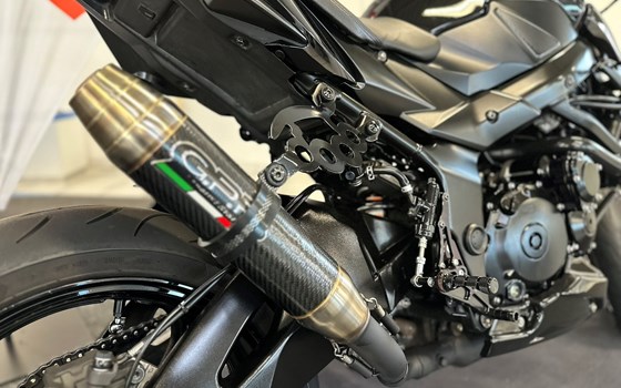 Gebrauchtmotorrad Suzuki GSR 750 - Bild 4