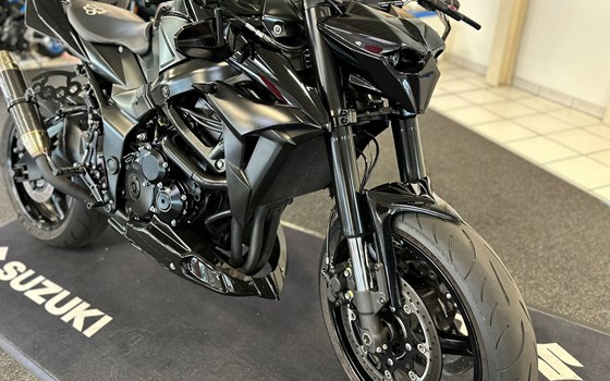 Gebrauchtmotorrad Suzuki GSR 750 - Bild 10