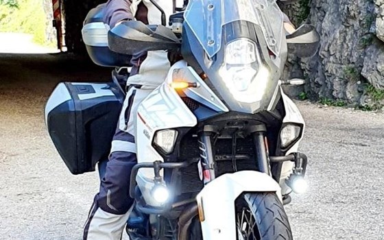Gebrauchtmotorrad KTM 1290 Super Adventure T - Bild 2 Gebrauchtmotorrad KTM 1290 Super Adventure T - Bild 2