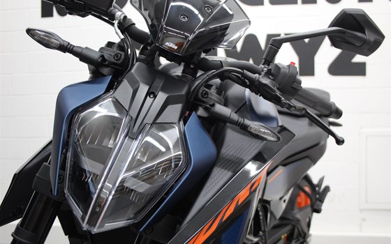 Neufahrzeug KTM 125 Duke - Bild 6