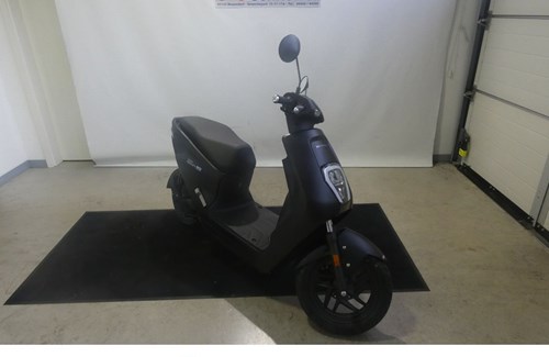 Neumotorrad Honda EM1 e
