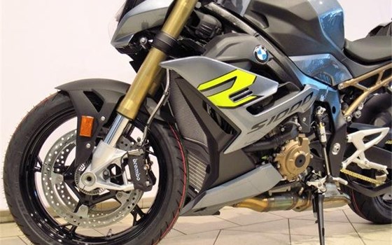 Gebrauchtmotorrad BMW S 1000 R - Bild 12 Gebrauchtmotorrad BMW S 1000 R - Bild 12