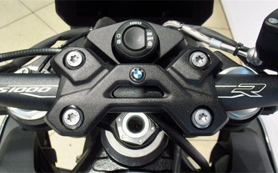 Gebrauchtmotorrad BMW S 1000 R - Bild 19 Gebrauchtmotorrad BMW S 1000 R - Bild 19