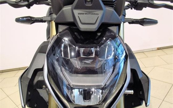 Gebrauchtmotorrad BMW S 1000 R - Bild 21 Gebrauchtmotorrad BMW S 1000 R - Bild 21