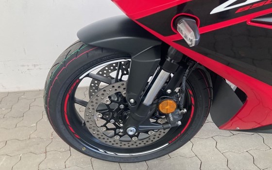 Neufahrzeug Honda CBR650R - Bild 12 Neufahrzeug Honda CBR650R - Bild 12