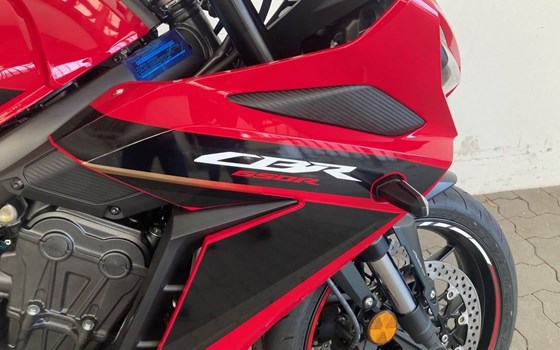 Neufahrzeug Honda CBR650R - Bild 5 Neufahrzeug Honda CBR650R - Bild 5