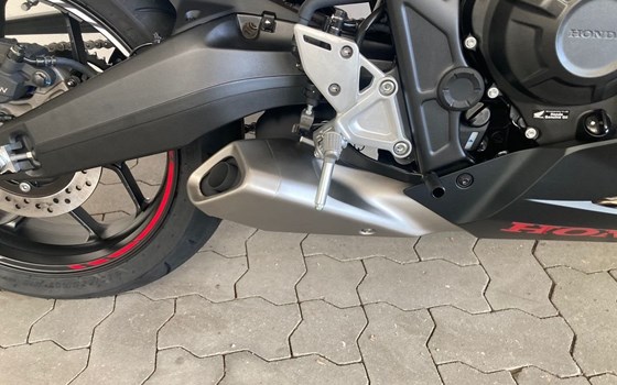 Neufahrzeug Honda CBR650R - Bild 8 Neufahrzeug Honda CBR650R - Bild 8