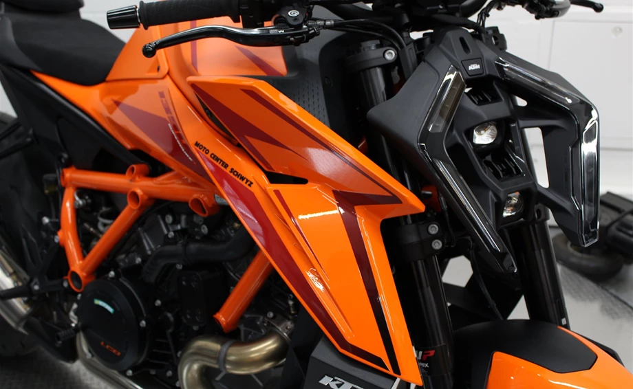 Angebot KTM 1390 Super Duke R EVO Bild 8: Angebot KTM 1390 Super Duke R EVO