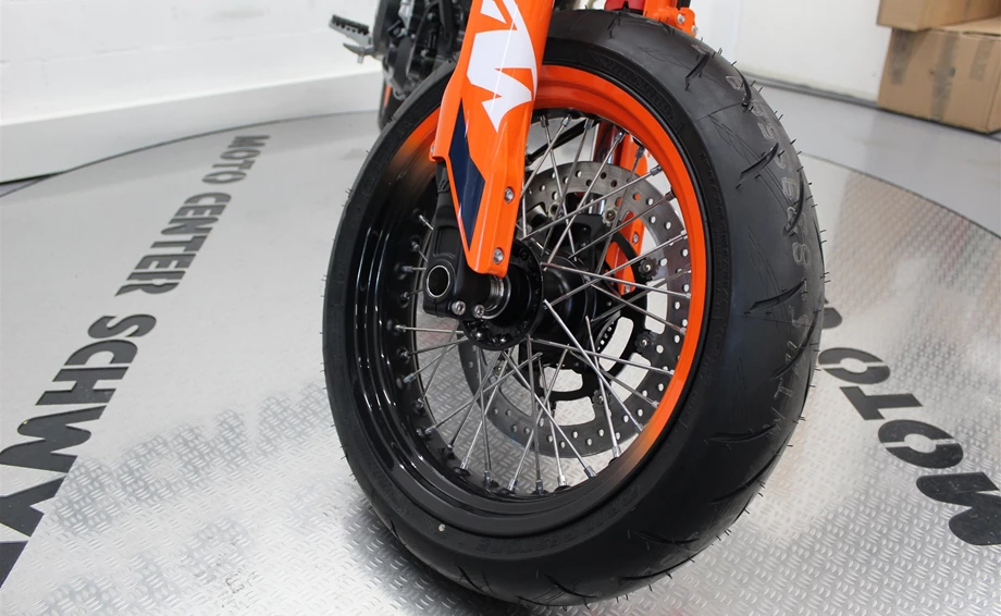 Angebot KTM 690 SMC R Bild 8: Angebot KTM 690 SMC R