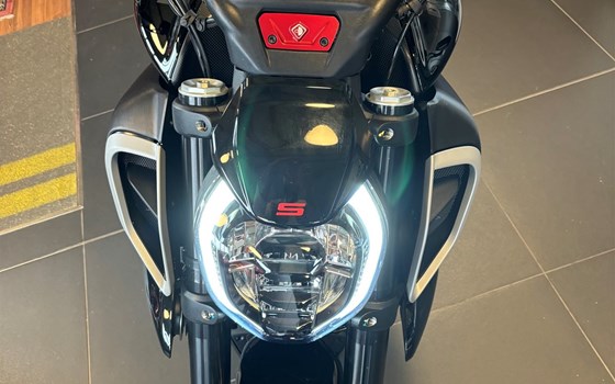 Gebrauchtmotorrad Ducati Diavel V4 - Bild 3 Gebrauchtmotorrad Ducati Diavel V4 - Bild 3