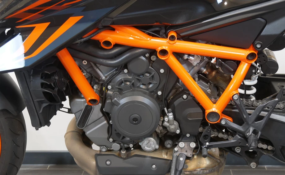 Angebot KTM 1290 Super Duke R EVO Bild 8: Angebot KTM 1290 Super Duke R EVO