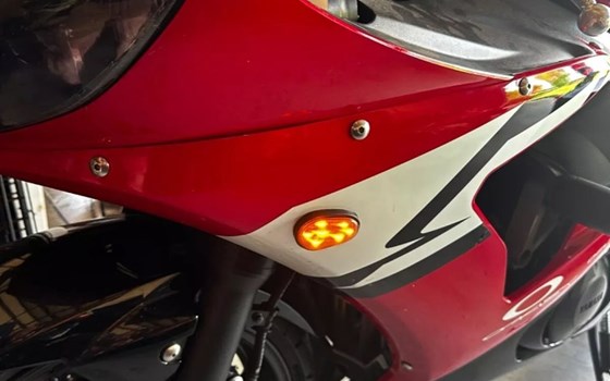 Gebrauchtmotorrad Yamaha YZF 600 R Thundercat - Bild 4 Gebrauchtmotorrad Yamaha YZF 600 R Thundercat - Bild 4