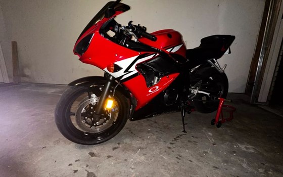 Gebrauchtmotorrad Yamaha YZF 600 R Thundercat - Bild 5 Gebrauchtmotorrad Yamaha YZF 600 R Thundercat - Bild 5