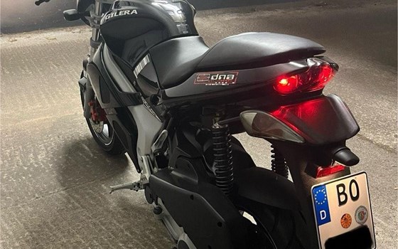 Gebrauchtmotorrad Gilera DNA 125 - Bild 4