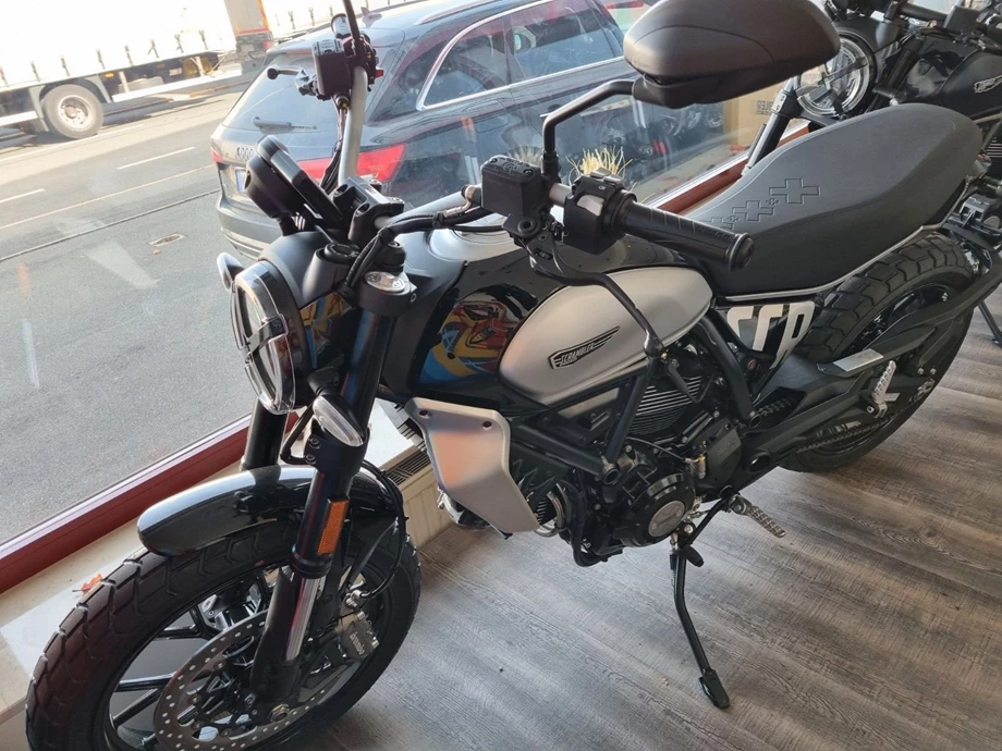 Angebot Ducati Scrambler Icon Bild 3: Angebot Ducati Scrambler Icon