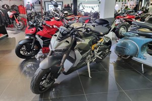 Angebot Ducati Streetfighter V2