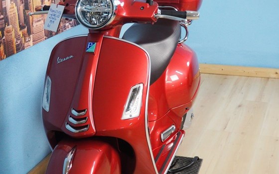 Gebrauchtmotorrad Vespa GTS 125 iGET - Bild 12 Gebrauchtmotorrad Vespa GTS 125 iGET - Bild 12