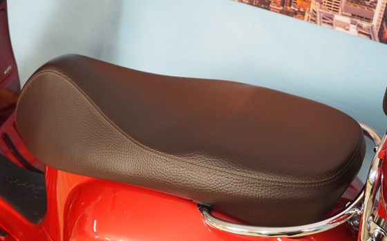 Gebrauchtmotorrad Vespa GTS 125 iGET - Bild 8 Gebrauchtmotorrad Vespa GTS 125 iGET - Bild 8