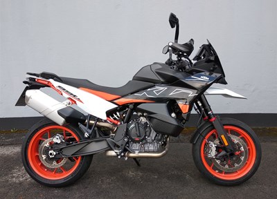 GEBRAUCHTFAHRZEUG KTM 890 SMT