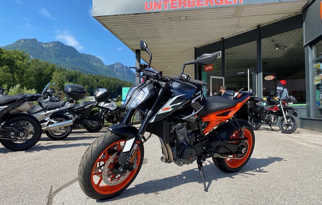 KTM 890 Duke GP