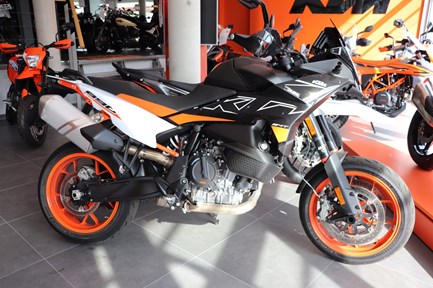 KTM 890 SMT