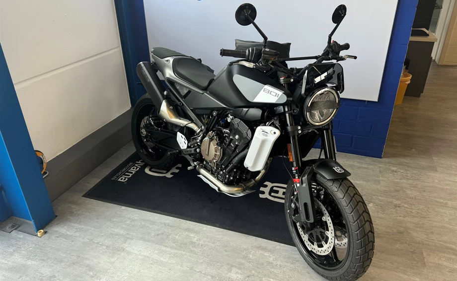 Angebot Husqvarna Svartpilen 801 Bild 8: Angebot Husqvarna Svartpilen 801