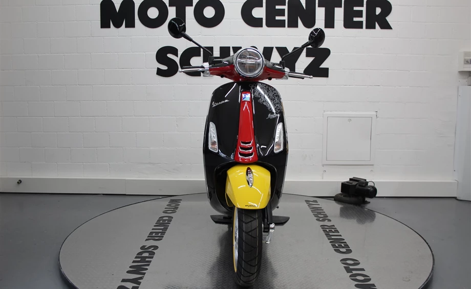 Angebot Vespa Primavera 125 Disney Mickey Mouse Edition Bild 3: Angebot Vespa Primavera 125 Disney Mickey Mouse Edition