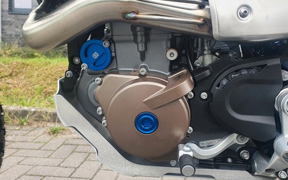 Gebrauchtmotorrad Husqvarna 701 Enduro - Bild 14