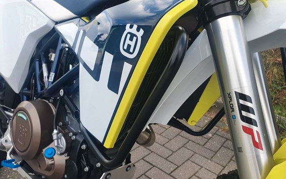 Gebrauchtmotorrad Husqvarna 701 Enduro - Bild 8