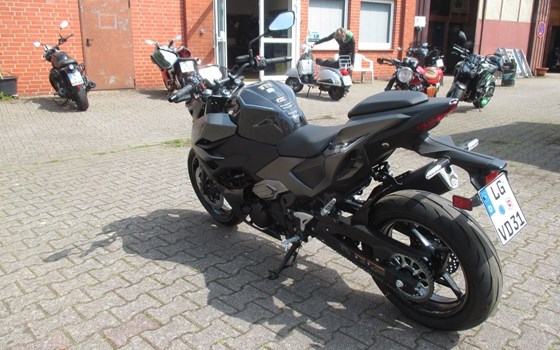 Gebrauchtmotorrad Kawasaki Z7 Hybrid - Bild 5