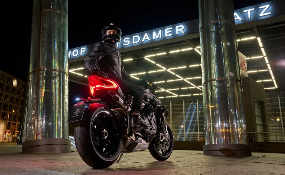 Angebot MV Agusta Brutale 1000 RS Bild 6: Angebot MV Agusta Brutale 1000 RS