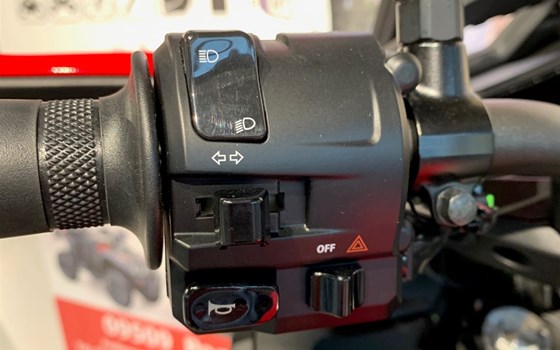 Gebrauchtmotorrad Yamaha Tracer 7 - Bild 8