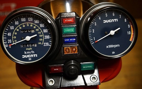 Gebrauchtmotorrad Ducati Königswelle - 900 MHR - Bild 2