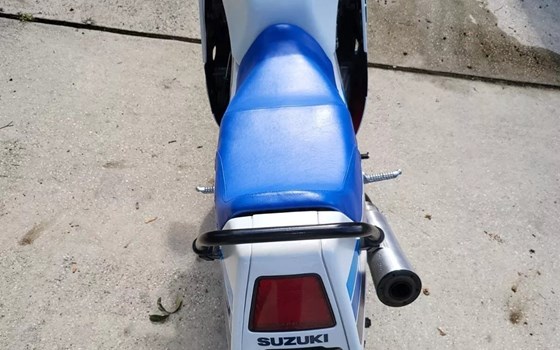 Gebrauchtmotorrad Suzuki GSX-R 750 - Bild 3 Gebrauchtmotorrad Suzuki GSX-R 750 - Bild 3