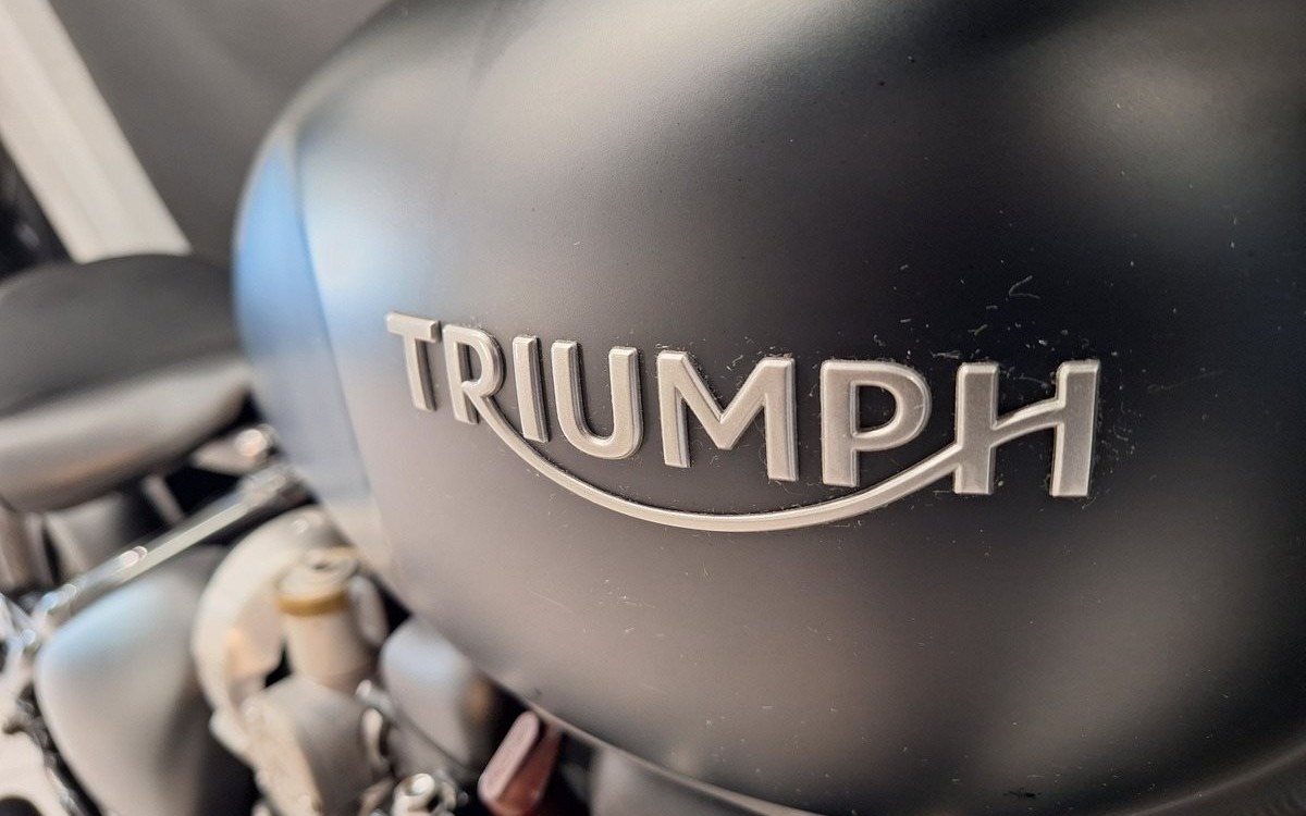 Angebot Triumph Bonneville Bobber Black